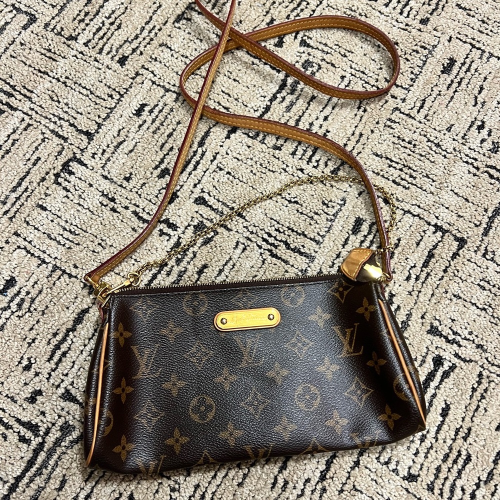 Louis Vuitton small clutch purse